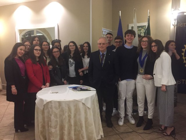 Celebrazione della Costituzione dell'Interact Club di Canosa